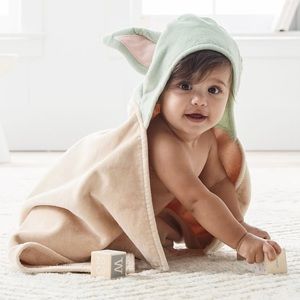 SOLD❗️Pottery Barn Kids Star Wars The Mandalorian Grogu Baby Hooded Towel